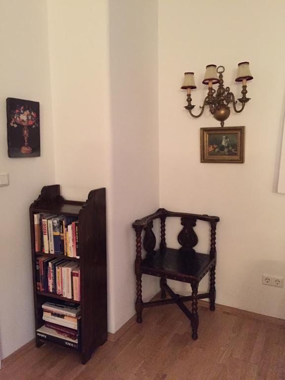 Exquisites Gartenapartment in eleganter Jugendstilvilla Wenen Kamer foto