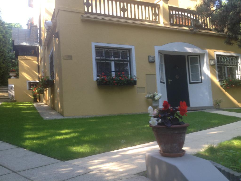 Exquisites Gartenapartment in eleganter Jugendstilvilla Wenen Buitenkant foto